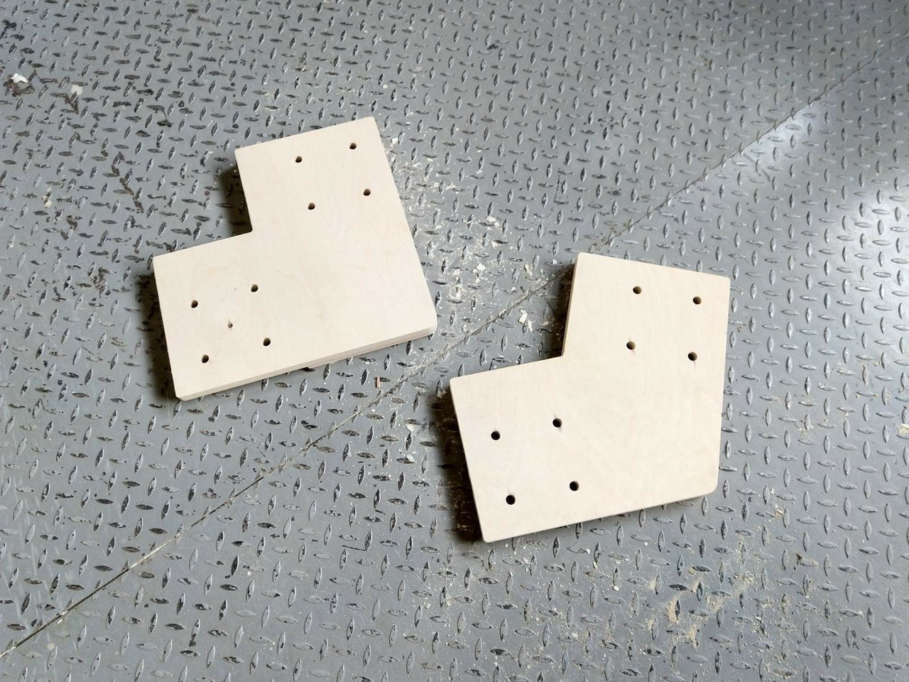 Patented FINHA wide board connectors