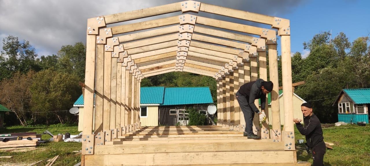 Assembling the house